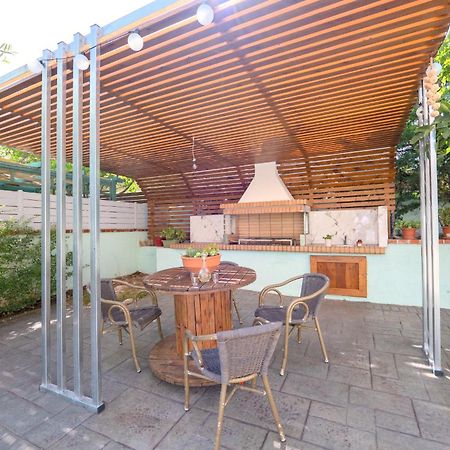 Dajana Apartments Ксамил Екстериор снимка