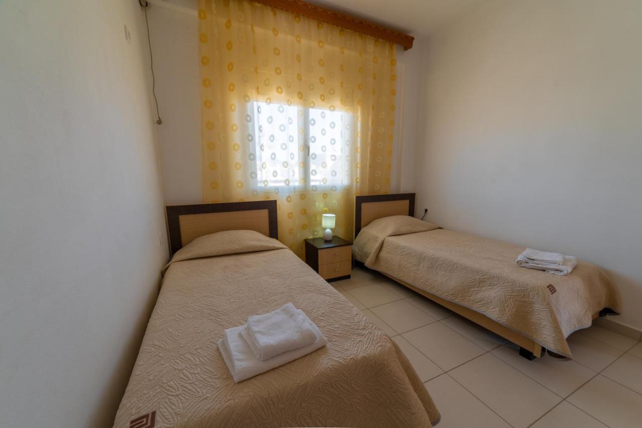 Dajana Apartments Ксамил Екстериор снимка