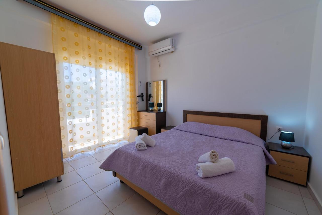 Dajana Apartments Ксамил Екстериор снимка