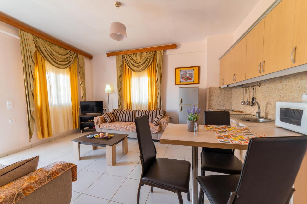 Dajana Apartments Ксамил Екстериор снимка