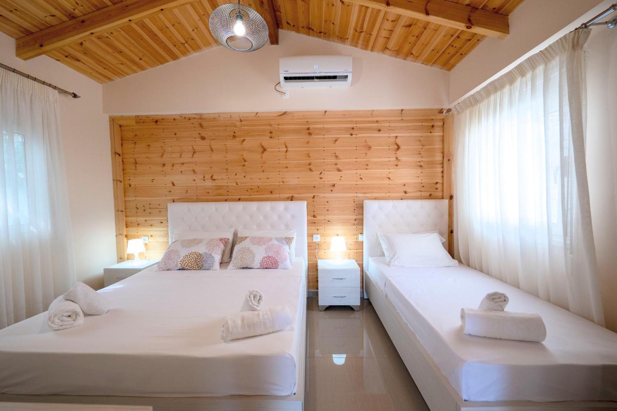 Dajana Apartments Ксамил Екстериор снимка